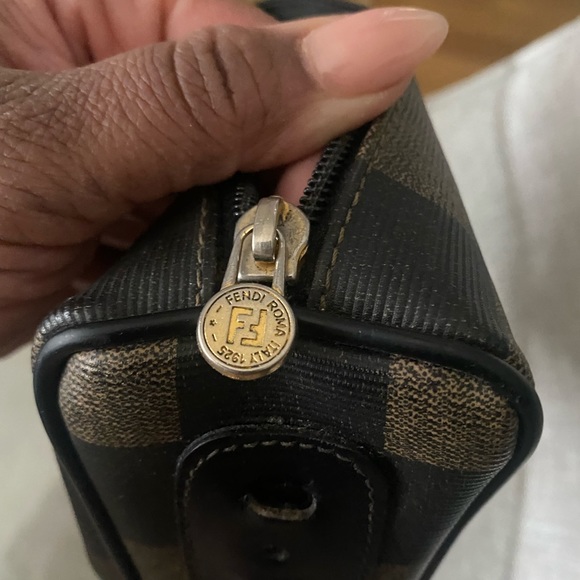 💼 Vintage FENDI Check Pattern Pouch/Crossbody - Picture 8 of 12